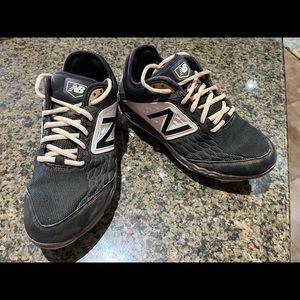 NEW BALANCE baseball metal cleats size 7